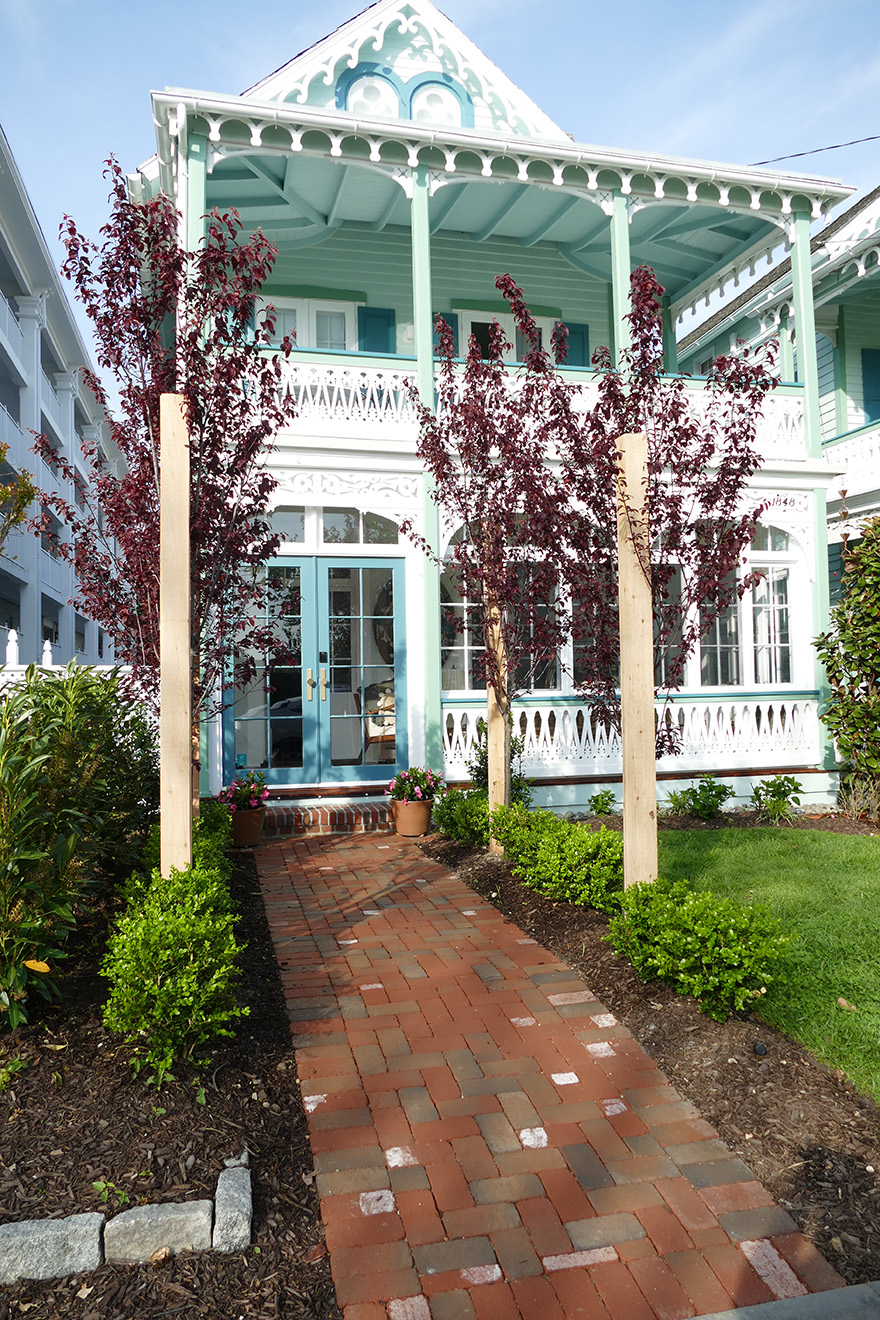 green and white victorian home in cape may nj